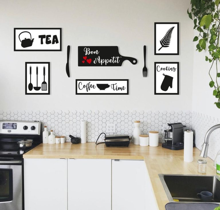 Ensemble de 8 arts muraux des ustensiles de cuisine