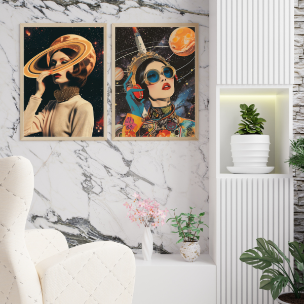 Set de 2 Tableaux Décoratifs Femmes dans l'Espace – Image 2