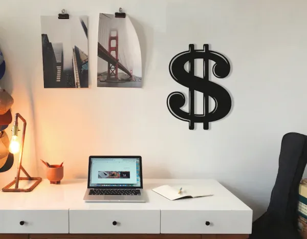Décoration murale "Logo Dollar" en bois – Élégance et simplicité.