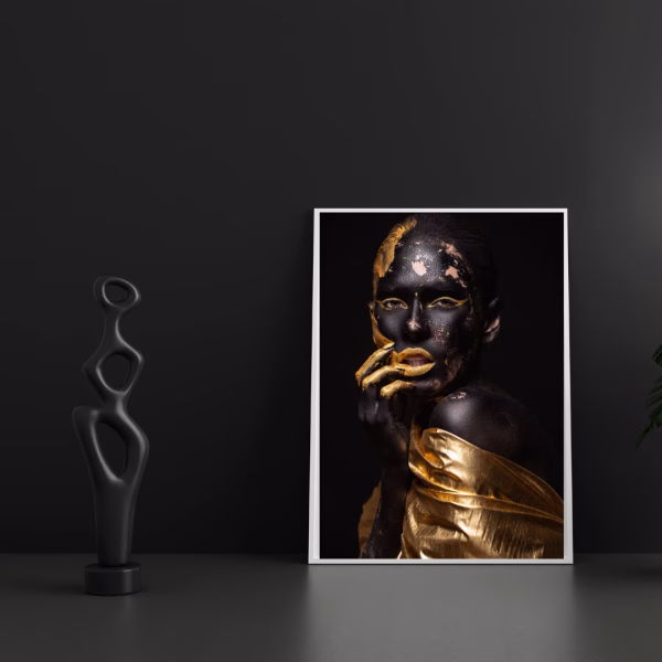 Tableau décoratif femme dorée noir et or – Art mural moderne – Image 5